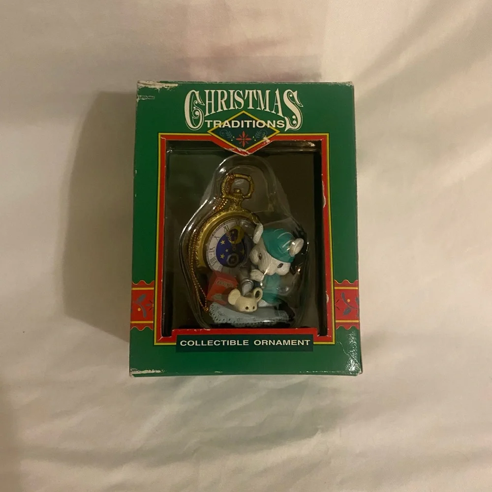 Lustre Fame 1994 Christmas Tradition Mouse Vintage Collectible Ornament - Picture 2 of 5
